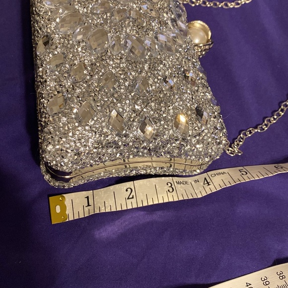 Elegant Silver Beaded Clutch - Picture 10 of 11